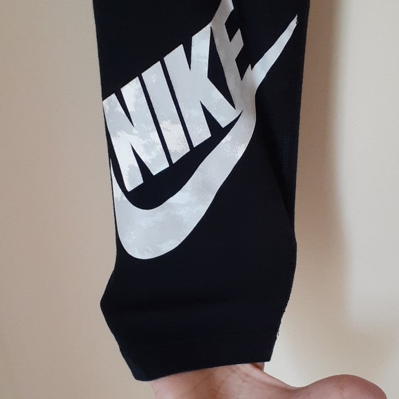 Nike womens black cotton leggings - Picture 2 of 3